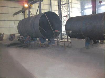 转鼓窑筒体拼接现场